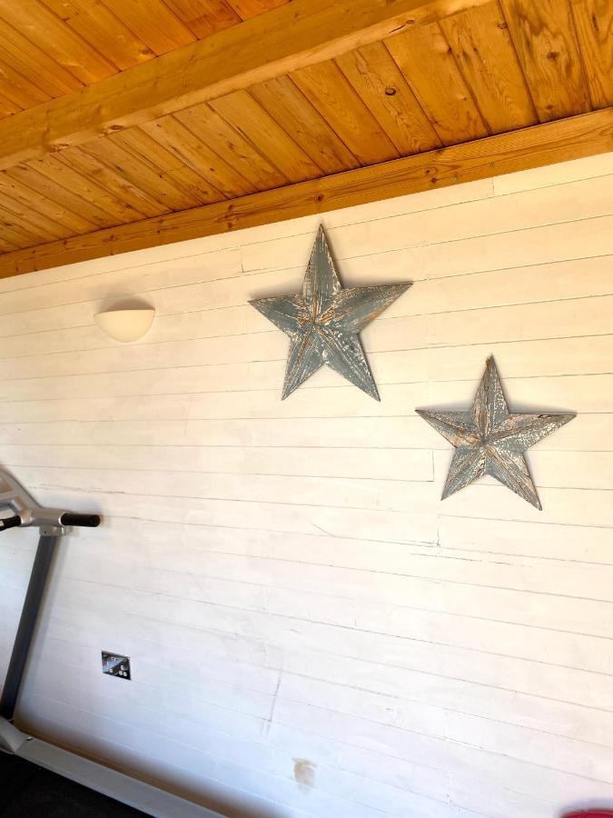 One Of The Best Properties In Lyme! Breathtaking Views Across The Whole Bay. 3 Stories With 2 Tier Veranda Around The Property. Sleeps 6 ไลม์รีจิส ภายนอก รูปภาพ